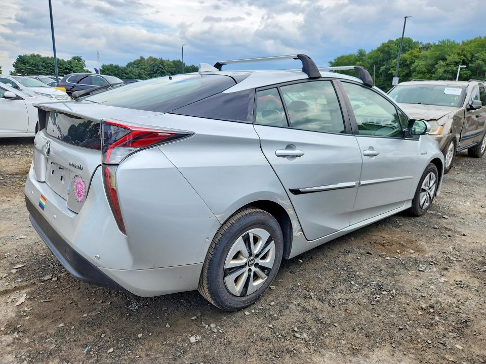 Photo 3 from auction – 2018 TOYOTA PRIUS with VIN JTDKBRFU4J3595758