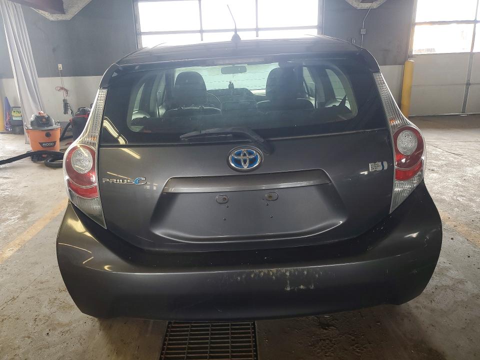 Photo 6 from auction – 2014 TOYOTA PRIUS C with VIN JTDKDTB33E1573093