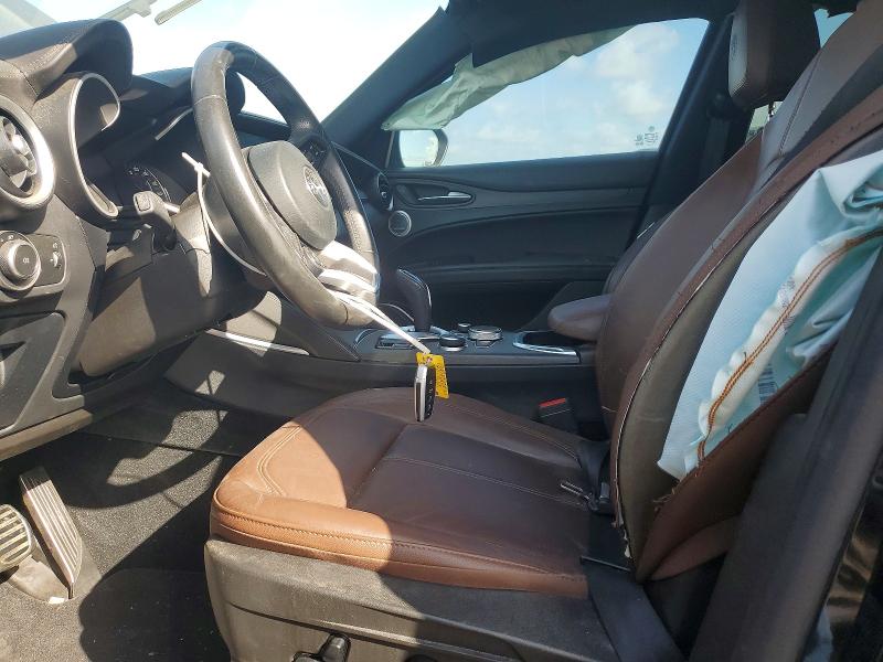 Photo 7 from auction – 2023 ALFA ROMEO STELVIO with VIN ZASPAKBN2P7D50481