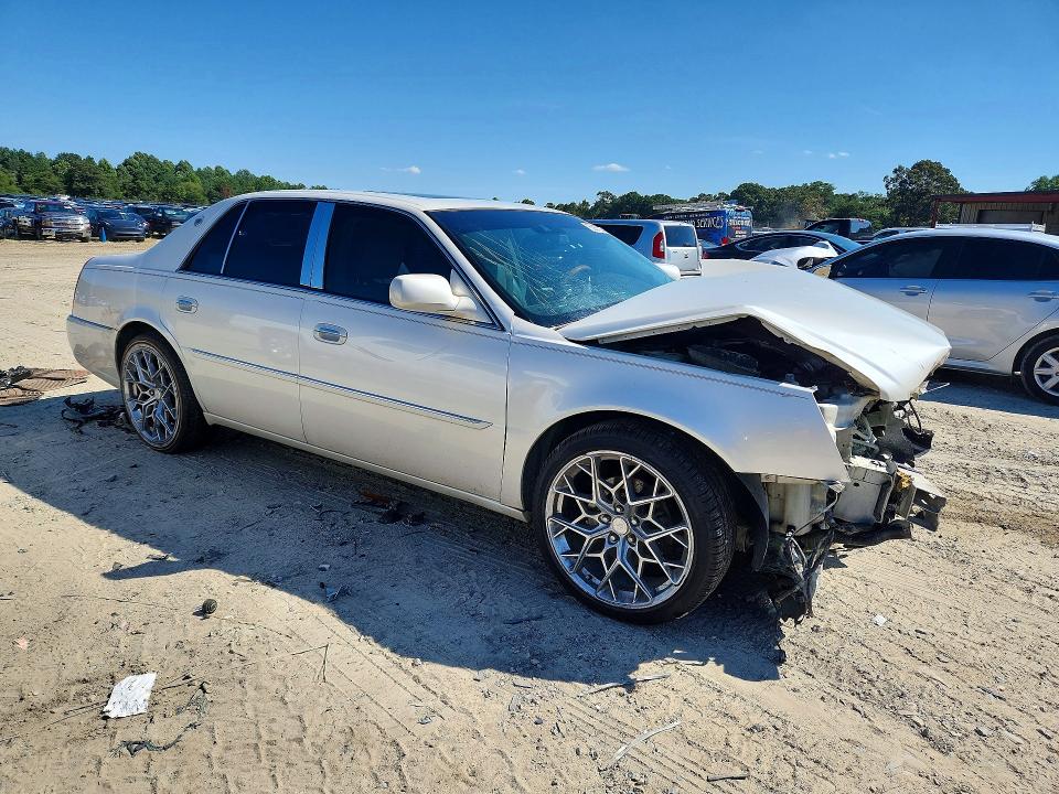 Photo 4 from auction – 2011 CADILLAC DTS with VIN 1G6KP5ES4BU129854