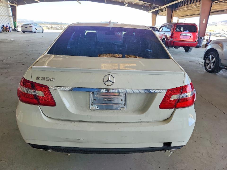 Photo 6 from auction – 2011 MERCEDES-BENZ E with VIN WDDHF5GB9BA267985
