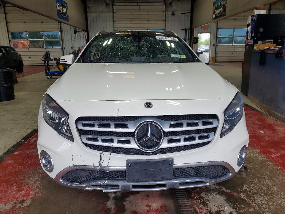 Photo 5 from auction – 2018 MERCEDES-BENZ GLA with VIN WDCTG4GB6JJ435294