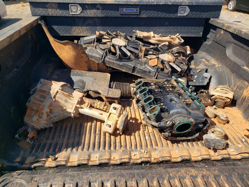 Photo 12 from auction – 2017 CHEVROLET SILVERADO with VIN 3GCUKREC9HG415022
