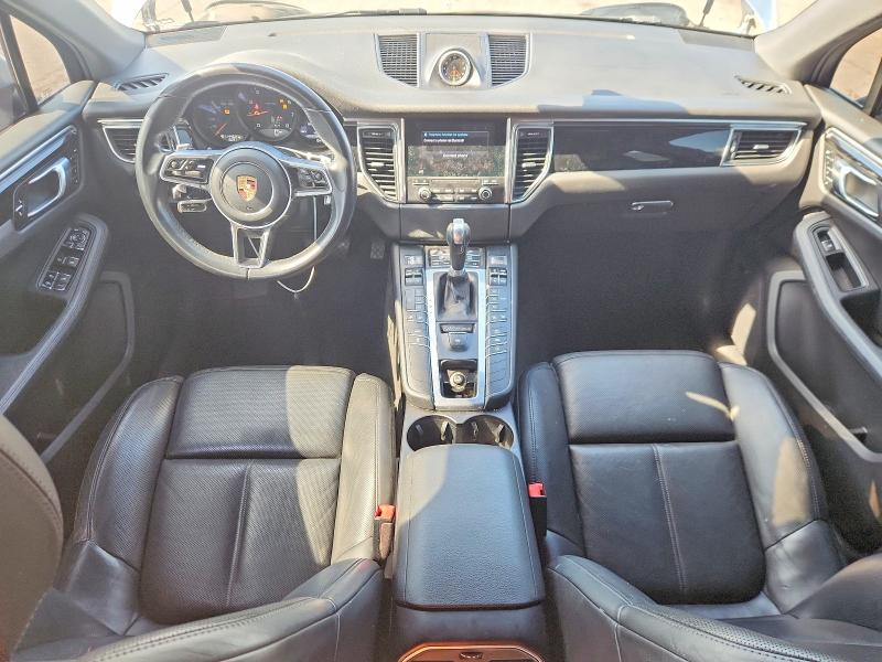 Photo 8 from auction – 2017 PORSCHE MACAN with VIN WP1AA2A53HLB83300