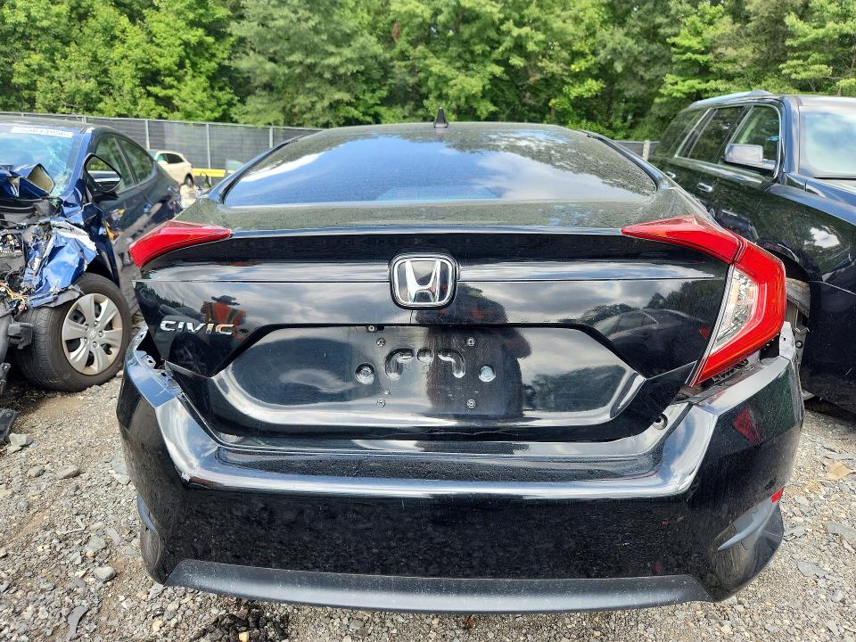 Photo 6 from auction – 2018 HONDA CIVIC with VIN 19XFC2F7XJE202094