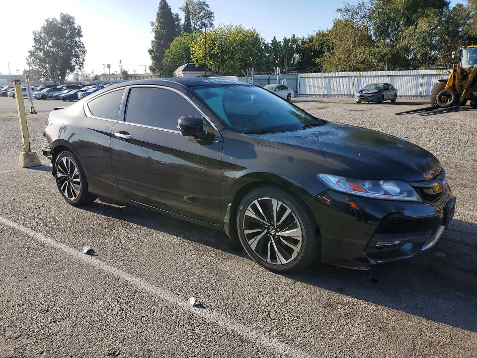 Снимка 4 от търг – 2016 HONDA ACCORD с VIN 1HGCT1B5XGA000533