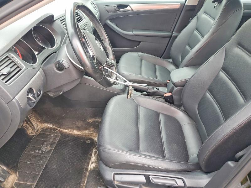 Фото 7 с аукциона – 2017 VOLKSWAGEN JETTA с VIN 3VWDB7AJ8HM396325