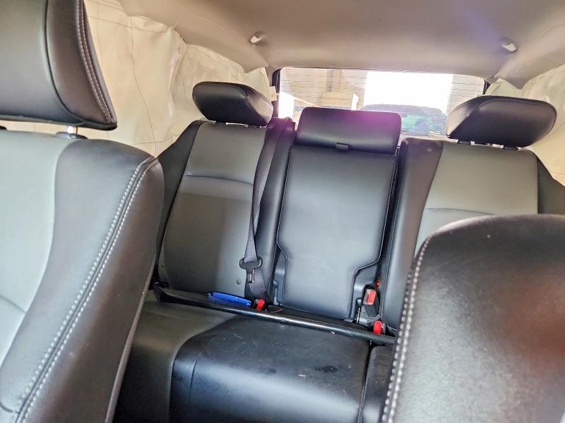 Photo 10 from auction – 2018 TOYOTA 4RUNNER with VIN JTEBU5JR7J5572819