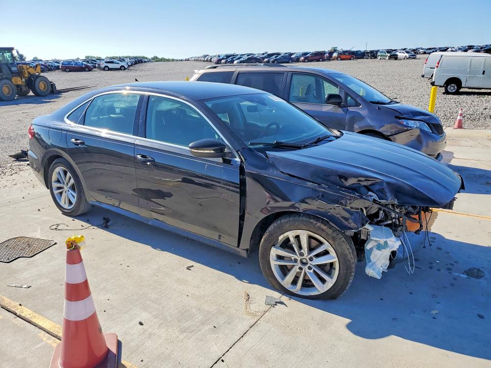 Photo 4 from auction – 2020 VOLKSWAGEN PASSAT with VIN 1VWSA7A37LC016428