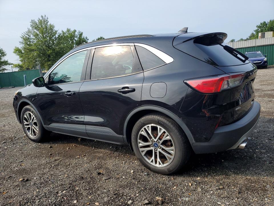 Photo 2 from auction – 2021 FORD ESCAPE with VIN 1FMCU9H63MUA65840