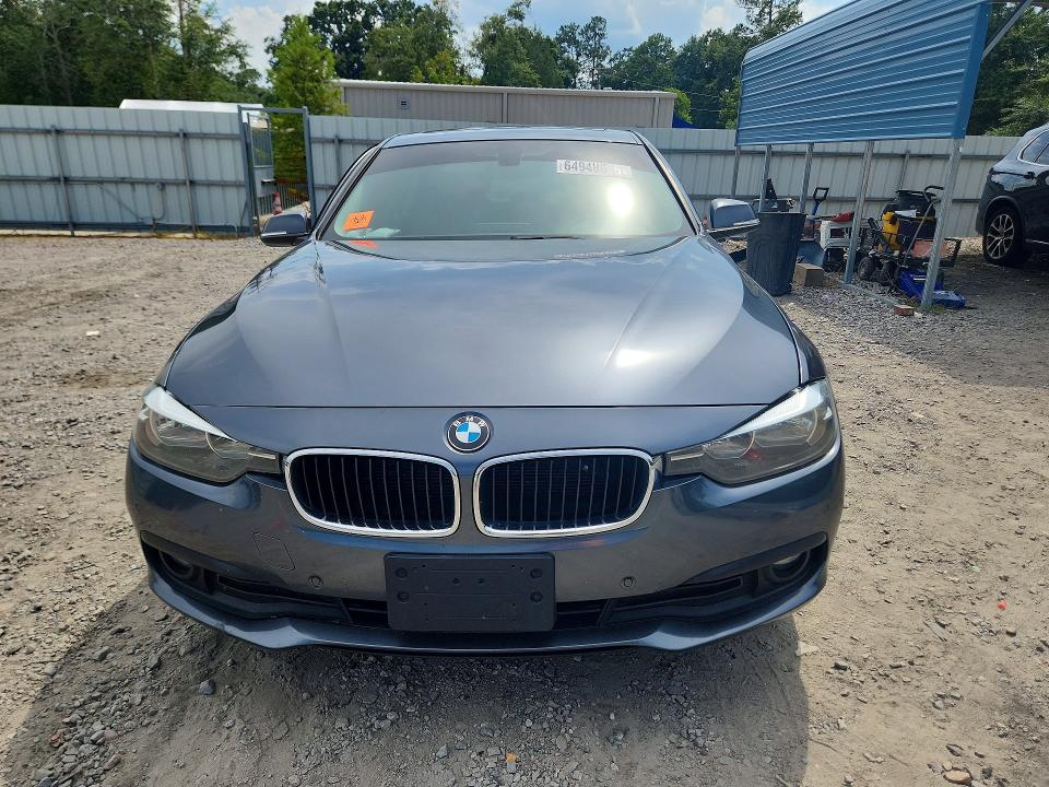 Photo 5 from auction – 2016 BMW 320 with VIN WBA8E1G52GNT35525