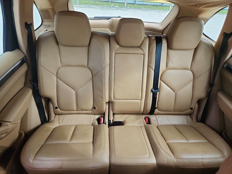 Photo 10 from auction – 2011 PORSCHE CAYENNE with VIN WP1AB2A20BLA47586