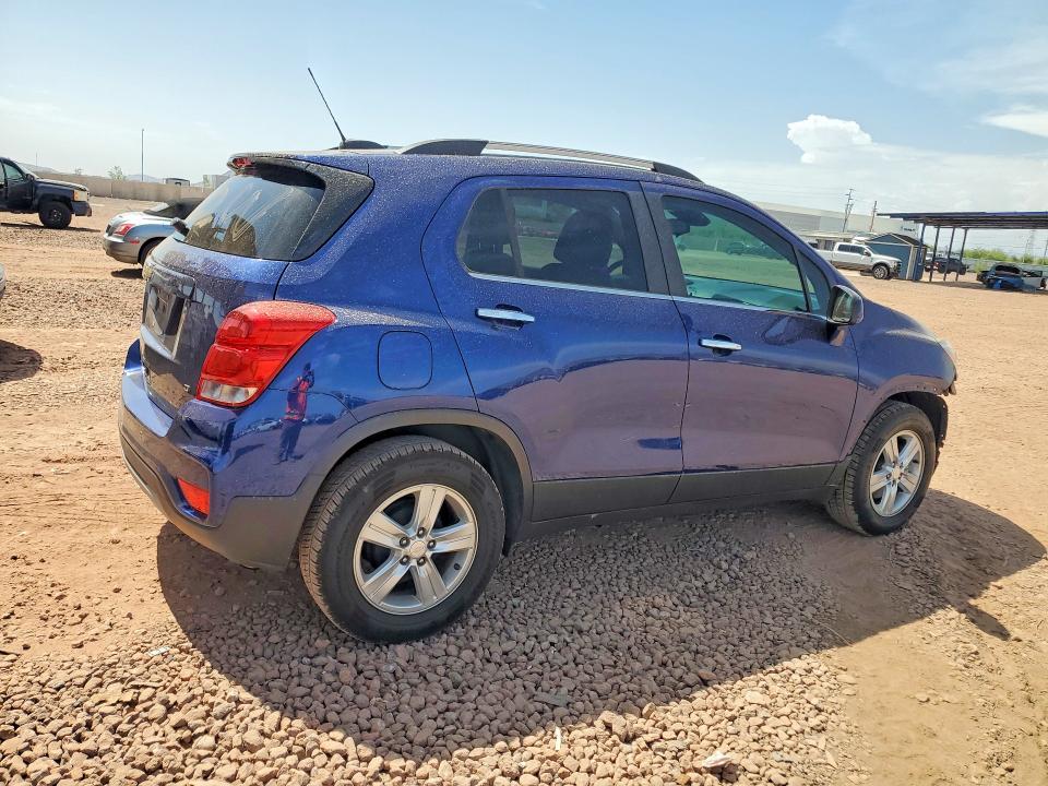 Photo 3 from auction – 2017 CHEVROLET TRAX with VIN 3GNCJLSB3HL215744