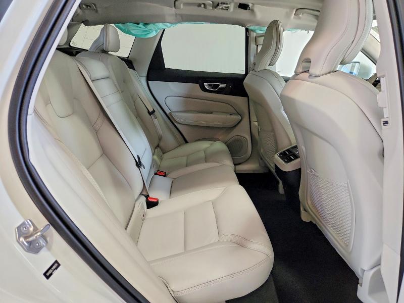 Photo 11 from auction – 2021 VOLVO XC60 with VIN YV4102DL3M1886154