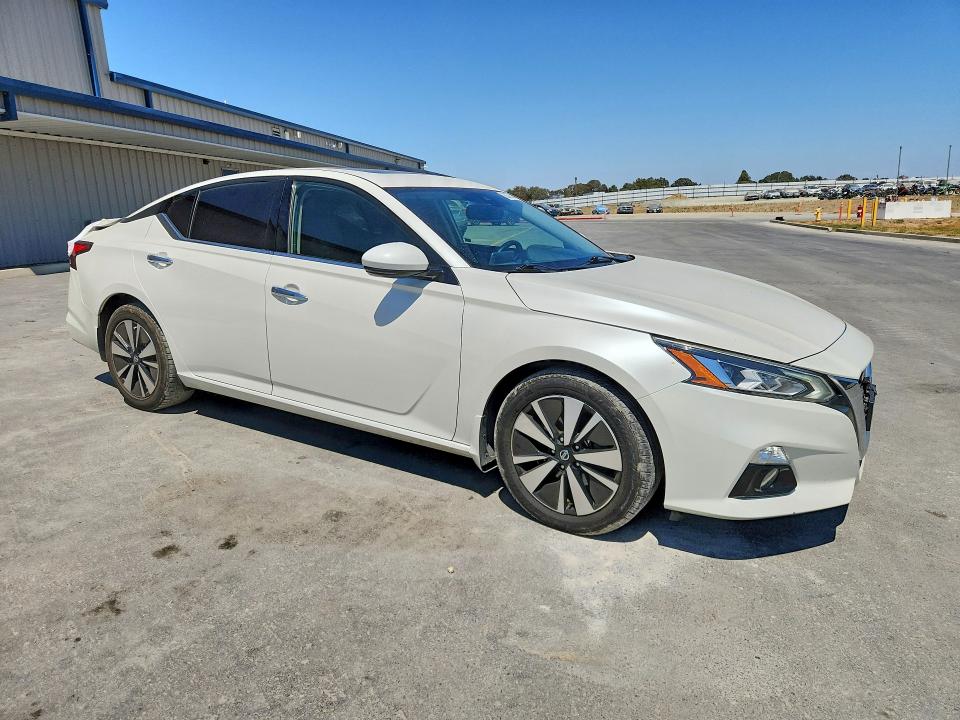 Photo 4 from auction – 2019 NISSAN ALTIMA with VIN 1N4BL4DV3KC146820