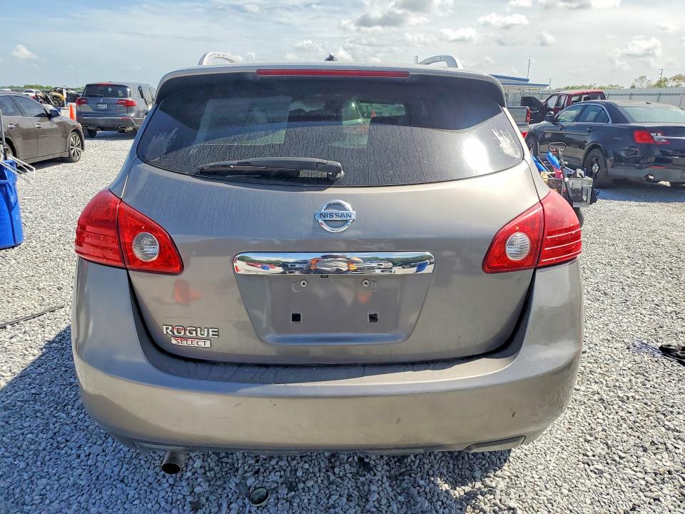 Photo 6 from auction – 2015 NISSAN ROGUE SELECT with VIN JN8AS5MT0FW163726
