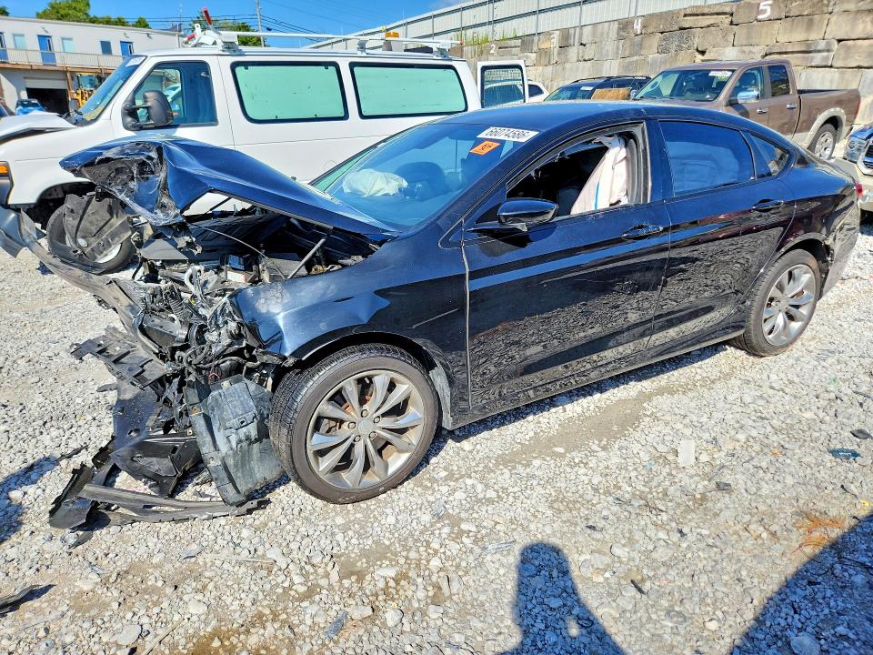 CHRYSLER 200 2015 with VIN 1C3CCCBG1FN572985 - Photo from auction