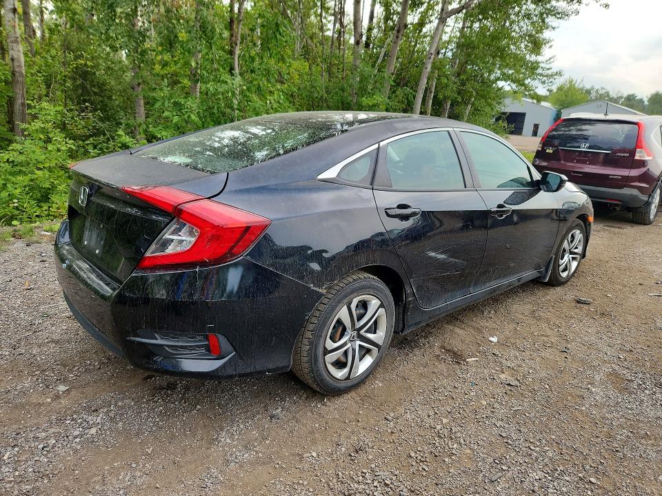 Foto 3 de la subasta – 2017 HONDA CIVIC con VIN 2HGFC2F59HH041428