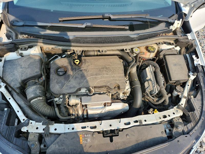 Photo 11 from auction – 2018 CHEVROLET CRUZE with VIN 1G1BE5SM1J7196751