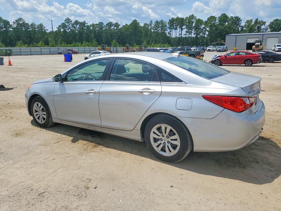 Photo 2 from auction – 2012 HYUNDAI SONATA with VIN 5NPEB4AC7CH410219