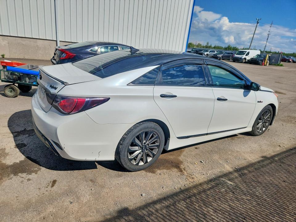 Photo 3 from auction – 2011 HYUNDAI SONATA with VIN KMHEC4A42BA007594
