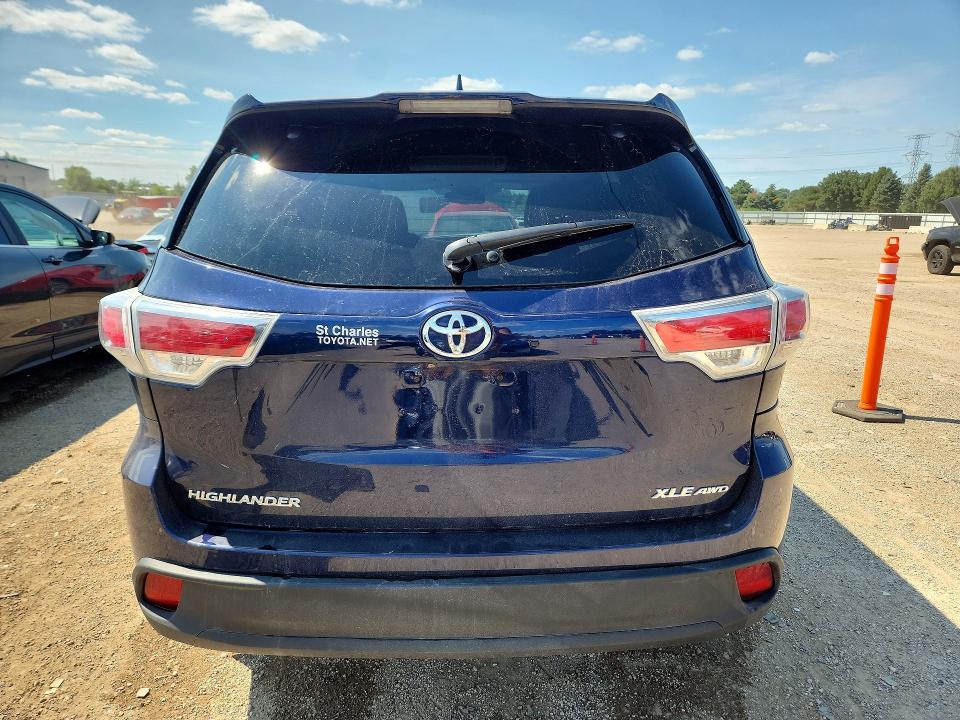 Foto 6 de la subasta – 2014 TOYOTA HIGHLANDER con VIN 5TDJKRFH5ES012696
