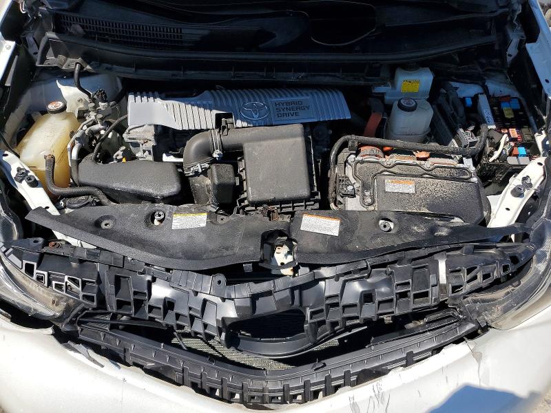 Photo 11 from auction – 2017 TOYOTA PRIUS V with VIN JTDZN3EU6HJ065334
