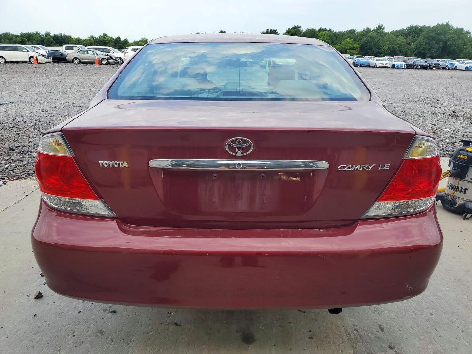 Photo 6 from auction – 2005 TOYOTA CAMRY with VIN 4T1BE32K45U390249