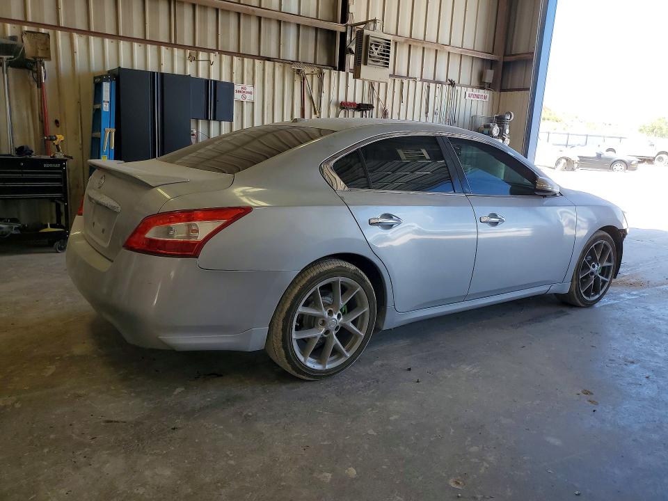 Photo 3 from auction – 2011 NISSAN MAXIMA with VIN 1N4AA5AP6BC843895