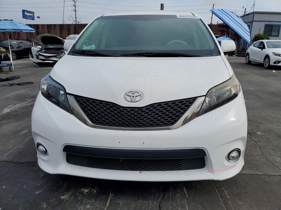 Photo 5 from auction – 2013 TOYOTA SIENNA with VIN 5TDXK3DC9DS291776