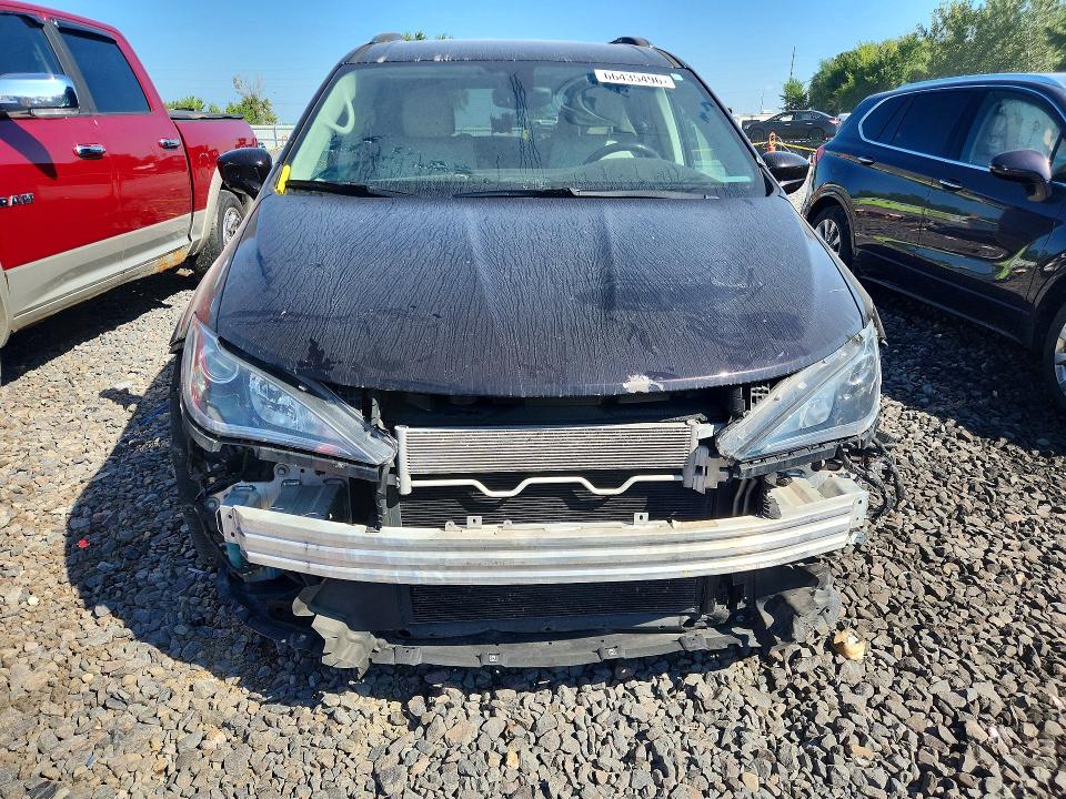Photo 5 from auction – 2018 CHRYSLER PACIFICA with VIN 2C4RC1EG2JR235209