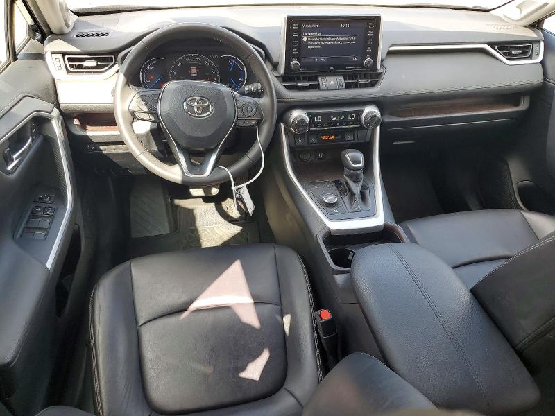Photo 8 from auction – 2019 TOYOTA RAV4 with VIN 2T3DWRFVXKW035974
