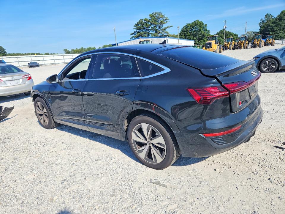 Фото 2 с аукциона – 2024 AUDI Q8 E-TRON с VIN WA1CABGE9RB017589