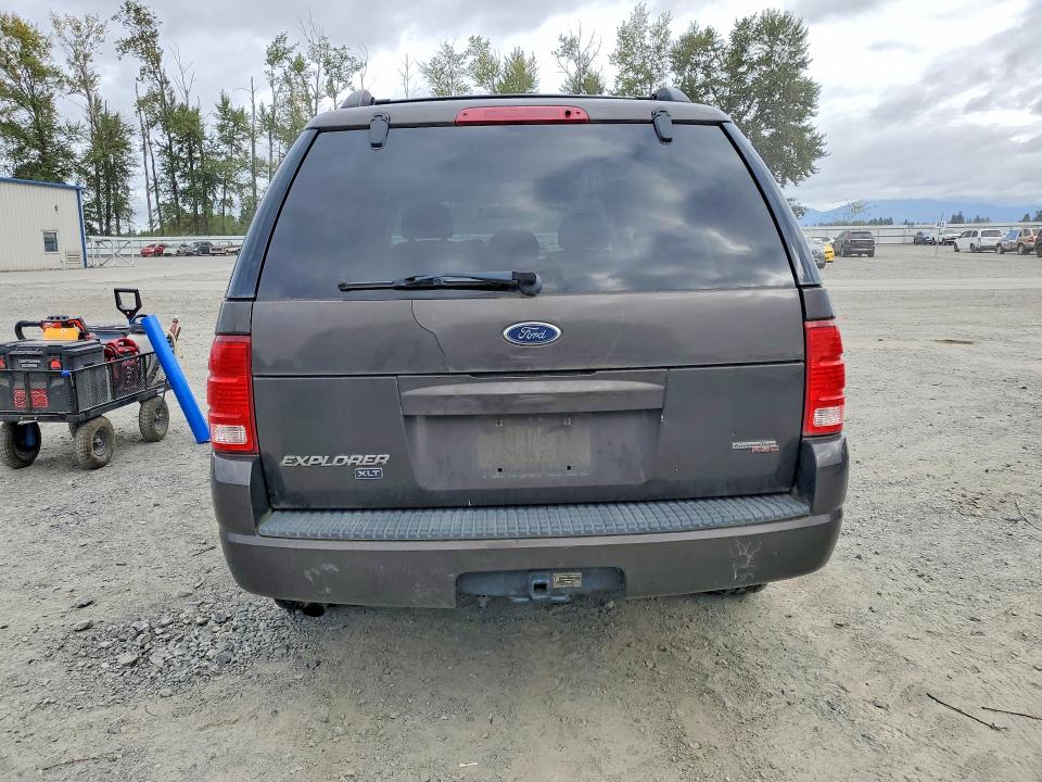 Photo 6 from auction – 2005 FORD EXPLORER with VIN 1FMZU73EX5ZA36272