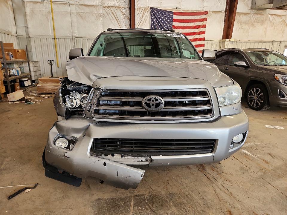 Photo 5 from auction – 2013 TOYOTA SEQUOIA with VIN 5TDBW5G14DS087147