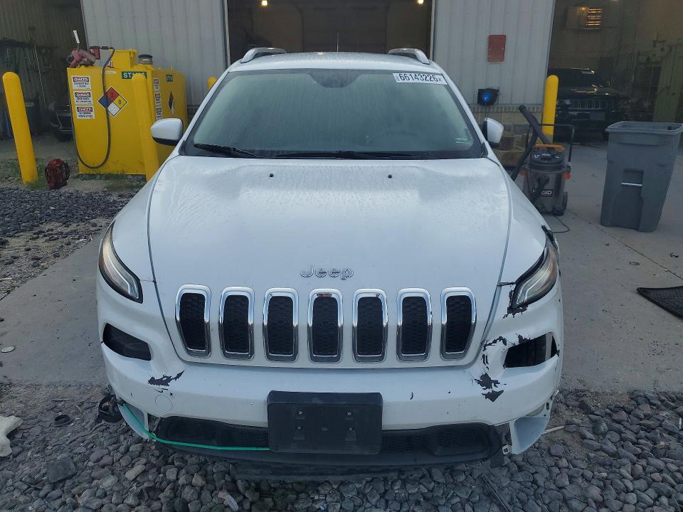Photo 5 from auction – 2015 JEEP CHEROKEE with VIN 1C4PJLCS2FW721890