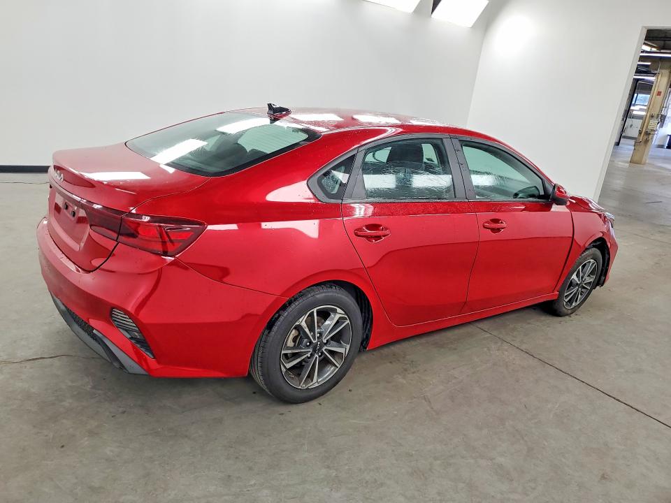 Photo 3 from auction – 2023 KIA FORTE with VIN 3KPF24AD7PE597453