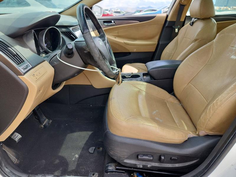 Photo 7 from auction – 2012 HYUNDAI SONATA with VIN KMHEC4A48CA037782