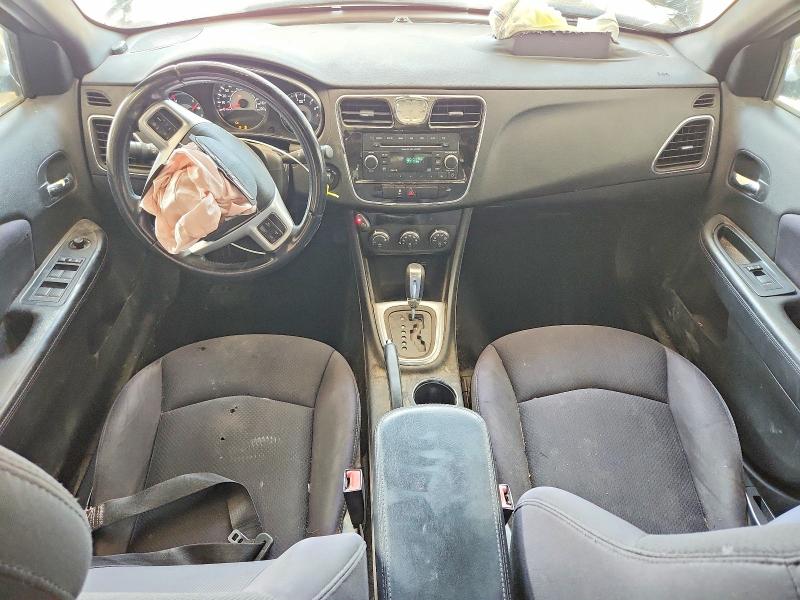 Снимка 8 от търг – 2013 CHRYSLER 200 с VIN 1C3CCBBB0DN666013