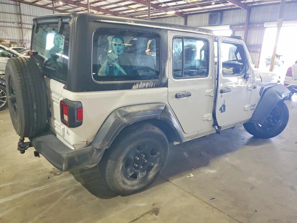 Снимка 3 от търг – 2018 JEEP WRANGLER UNLIMITED с VIN 1C4HJXDG5JW139863