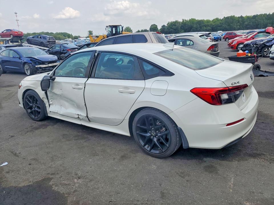 Photo 2 from auction – 2022 HONDA CIVIC with VIN 2HGFE2F52NH574372