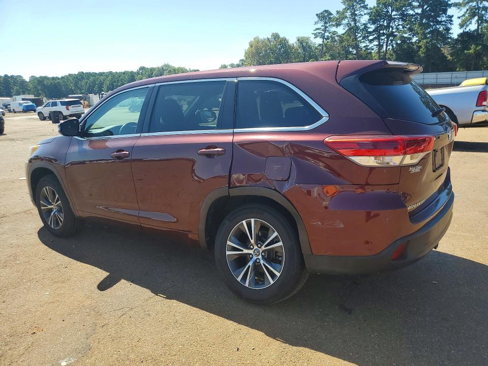 Photo 2 from auction – 2017 TOYOTA HIGHLANDER with VIN 5TDZZRFH7HS222896