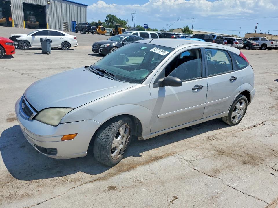 FORD FOCUS 2005 with VIN 3FAFP37N75R141878 - Photo from auction
