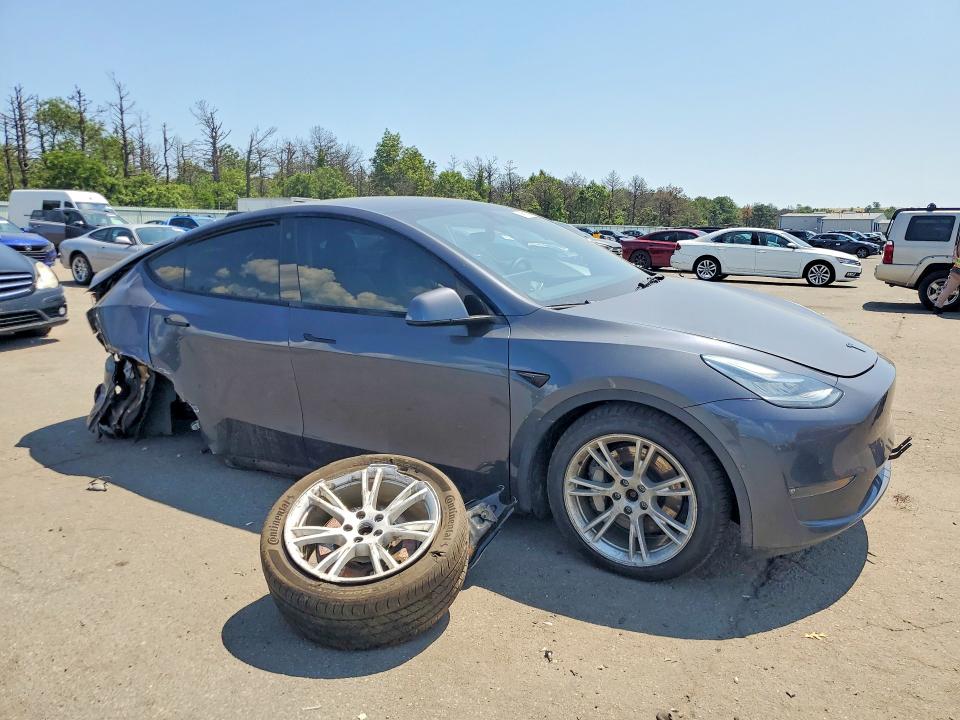 Photo 4 from auction – 2021 TESLA MODEL Y with VIN 5YJYGDEEXMF203821