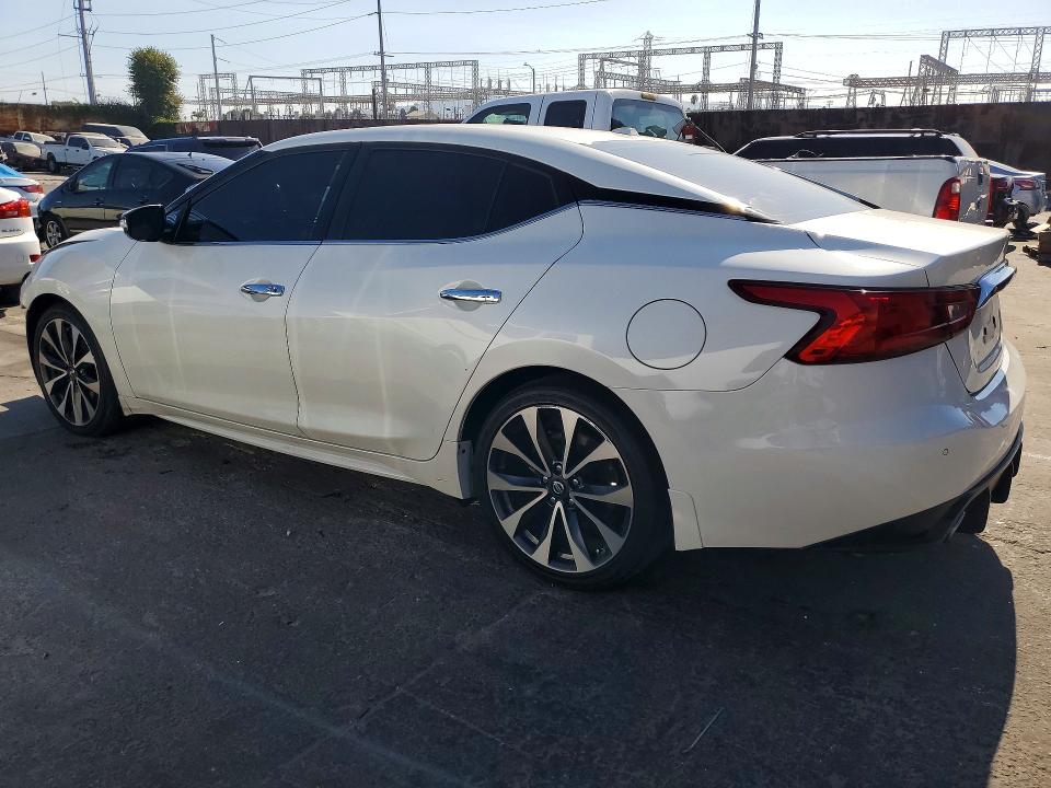 Photo 2 from auction – 2017 NISSAN MAXIMA with VIN 1N4AA6AP1HC438462