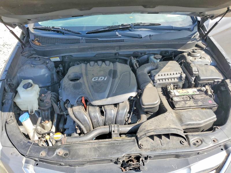Photo 11 from auction – 2012 HYUNDAI SONATA with VIN 5NPEC4AC7CH329704