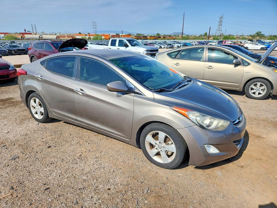 Photo 4 from auction – 2013 HYUNDAI ELANTRA with VIN 5NPDH4AE9DH223853