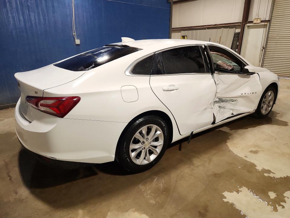 Photo 3 from auction – 2020 CHEVROLET MALIBU with VIN 1G1ZD5ST7LF057371