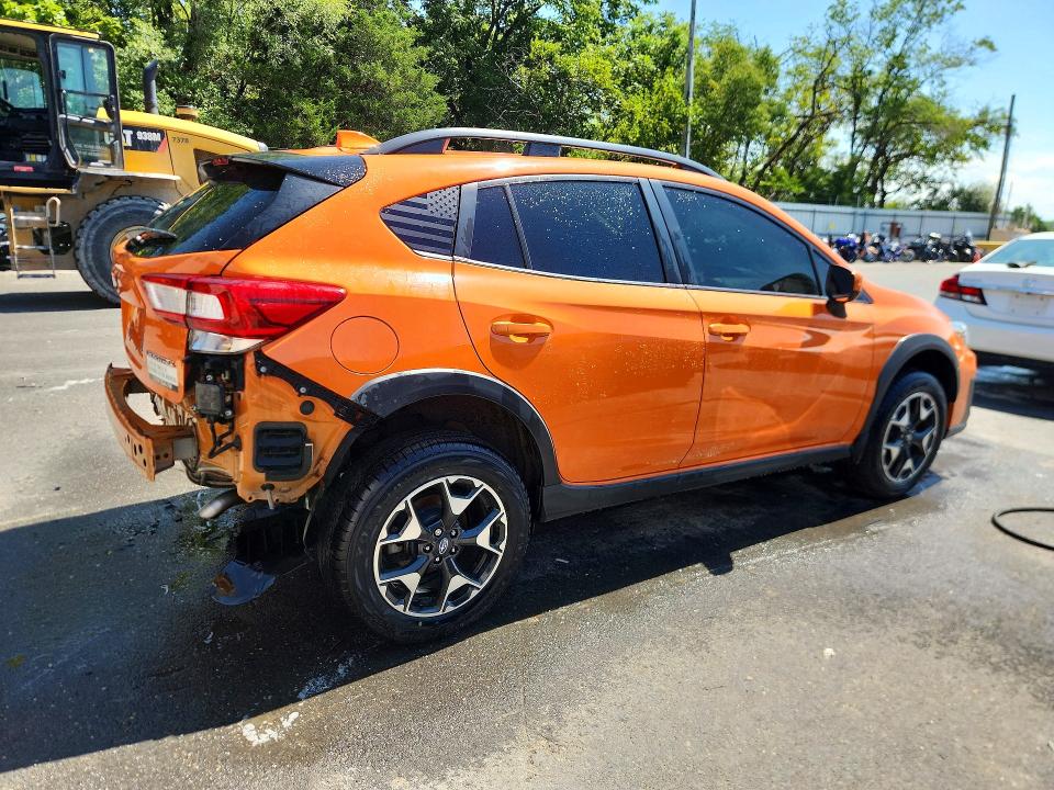 Photo 3 from auction – 2019 SUBARU CROSSTREK with VIN JF2GTADC9KH335571
