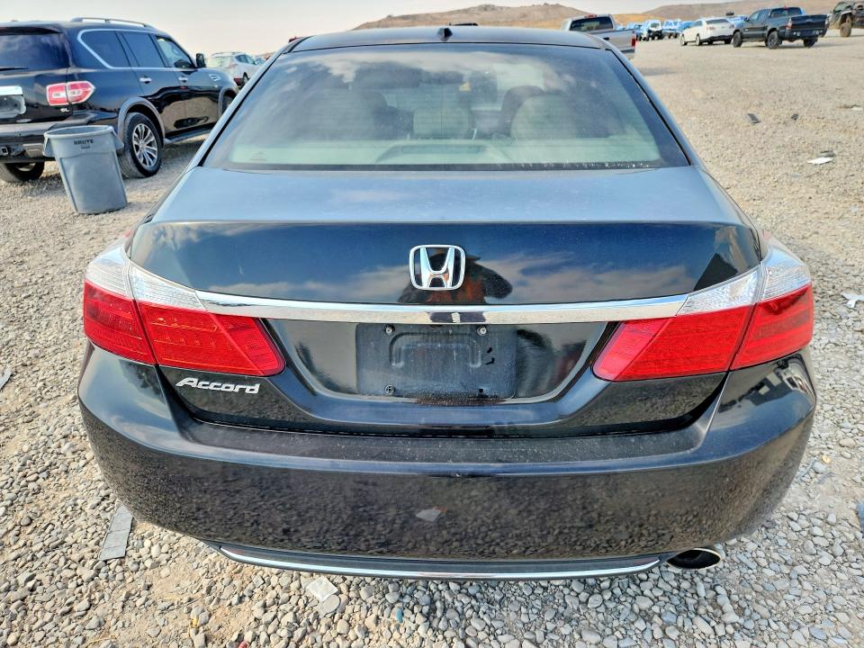 Photo 6 from auction – 2014 HONDA ACCORD with VIN 1HGCR2F83EA169959